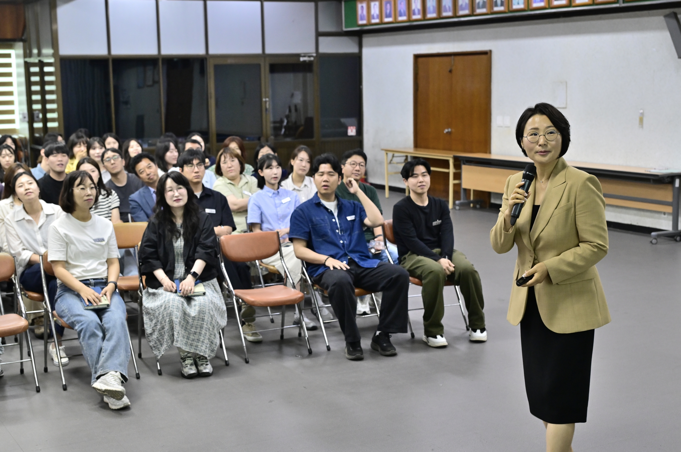 순창군, 공무원 대상 친절교육 실시…군민 만족 행정 강화 - 행정 | 코리아NEWS