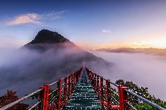 9. 입선 48. (순창군 관광사진 공모전)채계산 출렁다리와 운해.jpg