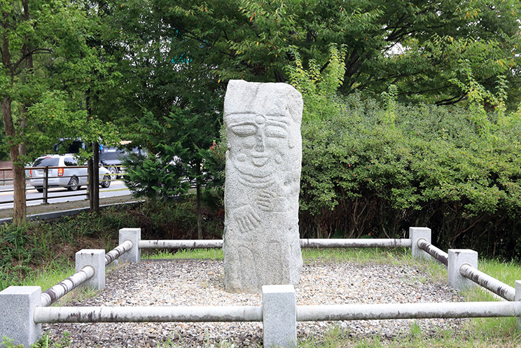 南溪里石长丞（民俗文化财102号）