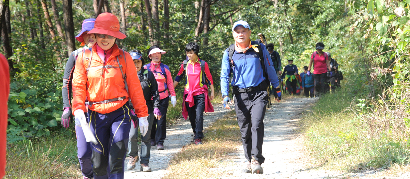 艺乡千里村庄路